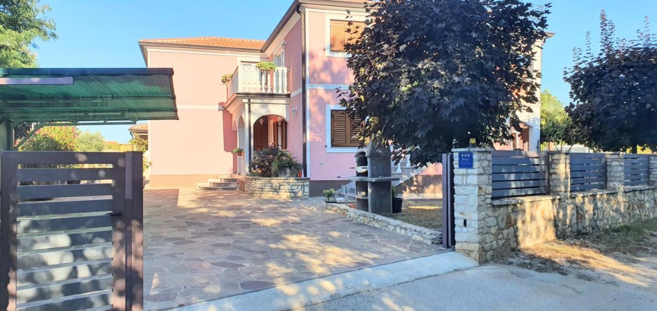 Apartmani Radmila Nova Vas  Εξωτερικό φωτογραφία
