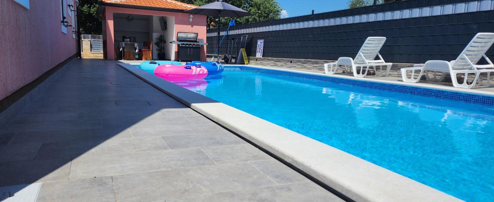 Apartmani Radmila Nova Vas  Εξωτερικό φωτογραφία