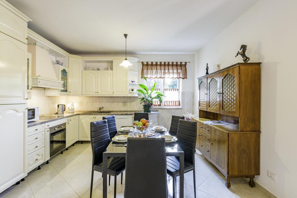 Apartmani Radmila Nova Vas  Εξωτερικό φωτογραφία