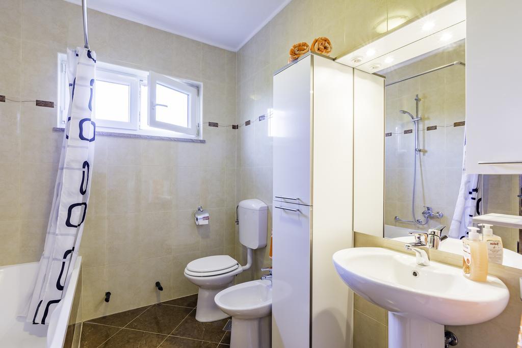 Apartmani Radmila Nova Vas  Εξωτερικό φωτογραφία