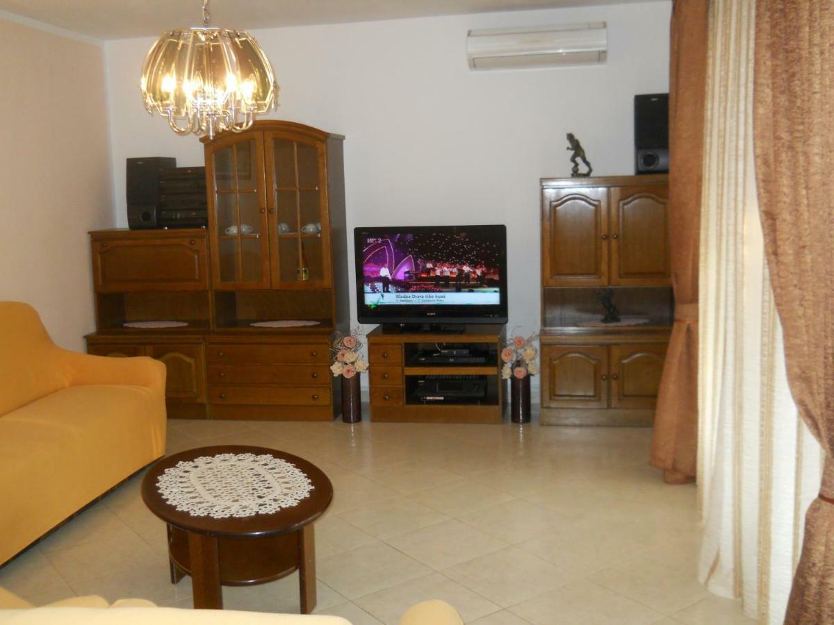 Apartmani Radmila Nova Vas  Εξωτερικό φωτογραφία